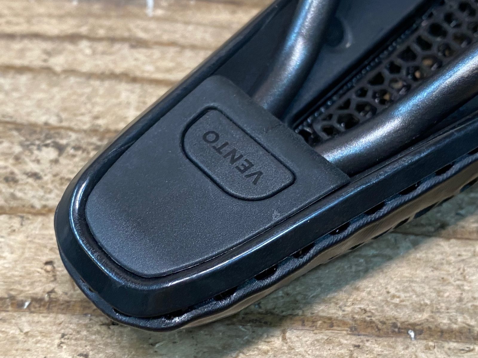 JQ830 フィジーク fizik ヴェント アルゴ VENTO ARGO R3 ADAPTIVE kium