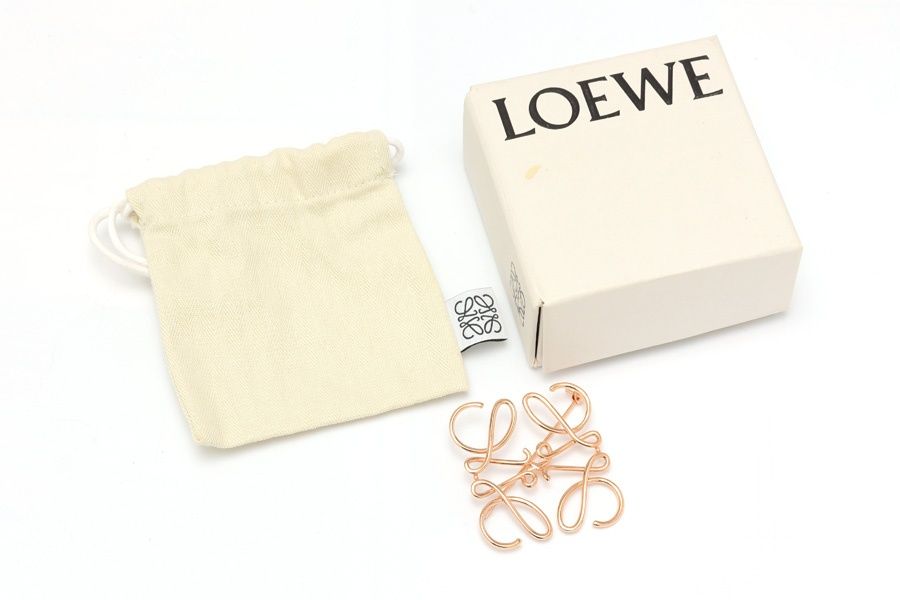 ロエベ / LOEWE アナグラム ブローチ 111.27.027 メタル ローズ