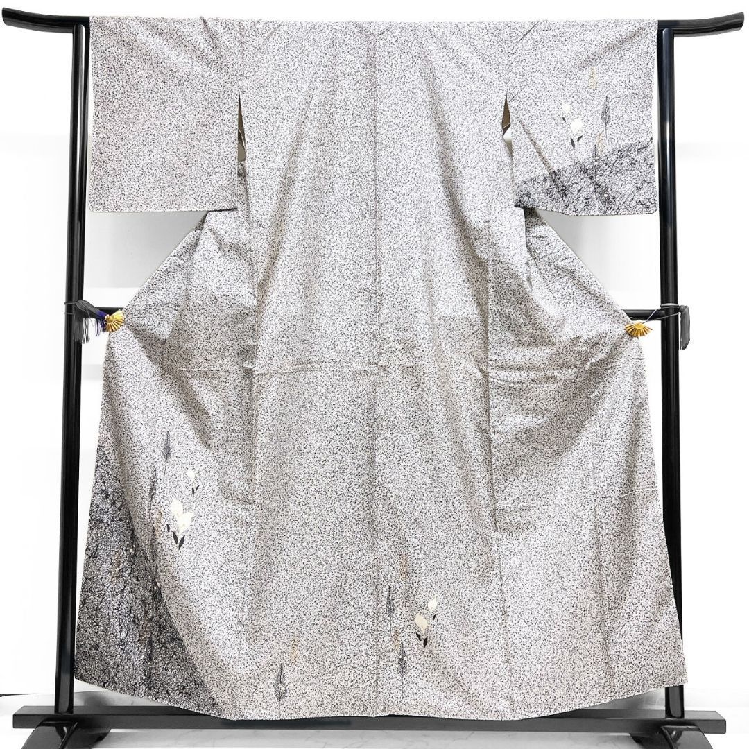 付け下げ 本場大島紬 たたき染 の花 モノトーン 着物 114 b p ms