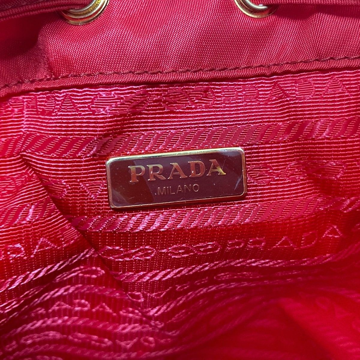PRADA(プラダ) ポーチ - 1N1863 レッド 巾着型 レザー - メルカリ