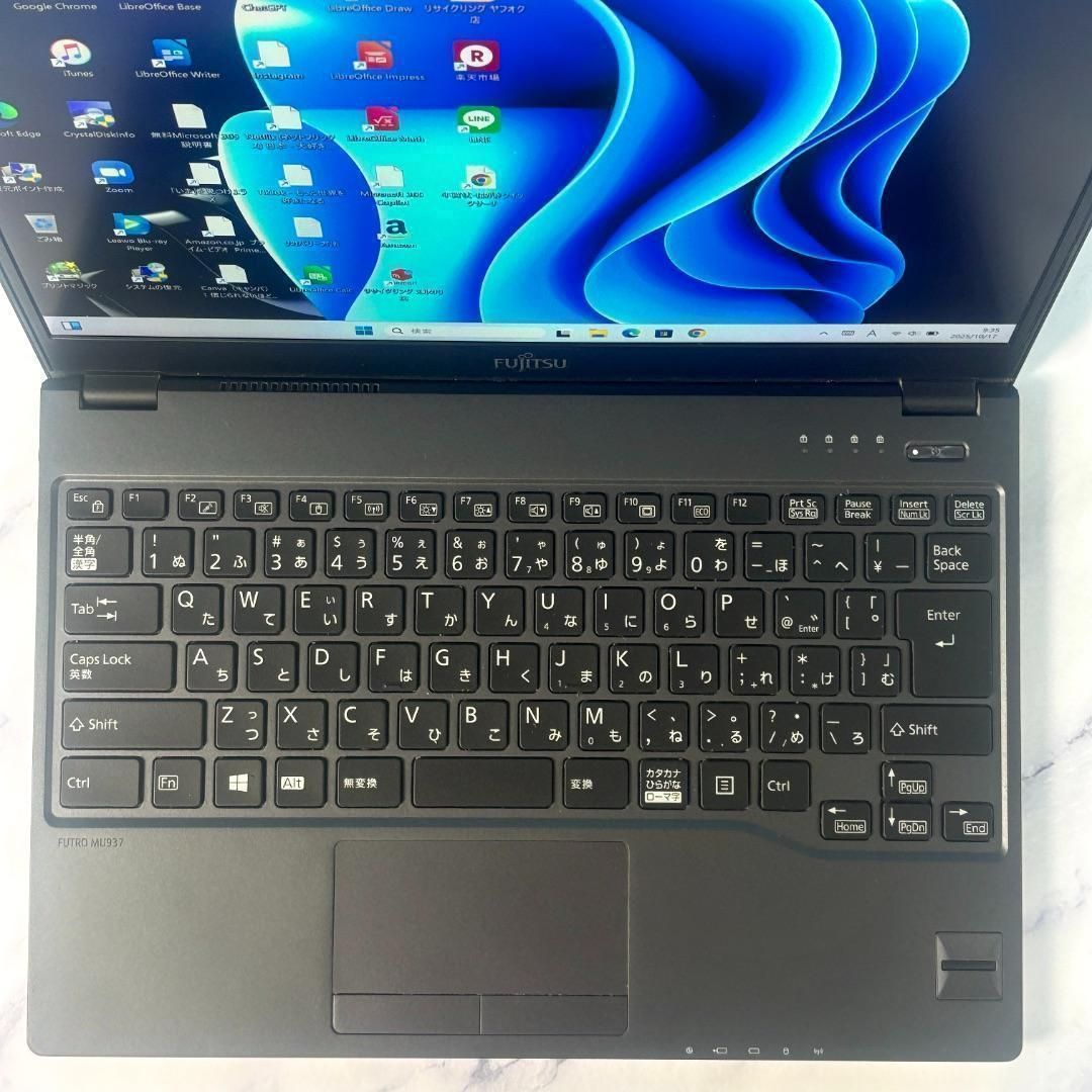 超薄型軽量☆メモリ8GB・SSDで快速☆指紋認証☆Win11☆ノートパソコン