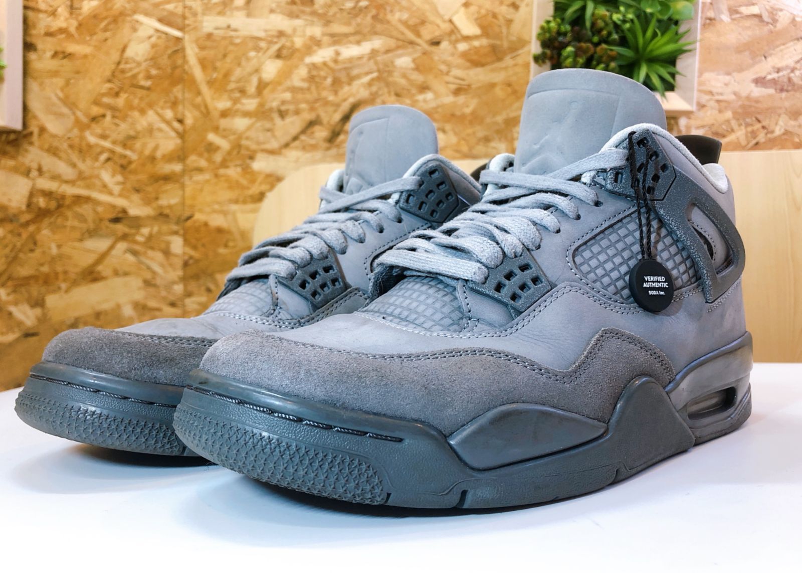 3257】ナイキ エアジョーダン4 レトロ 安い SE FQ7928-001 セメント