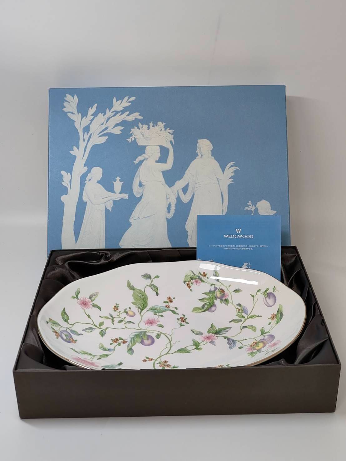 〖新品〗ウェッジウッド スイートプラム オーバルディッシュ ボウル 2点セット スウィート プラム オーバルディッシュ|WEDGWOOD公式オンラインストア