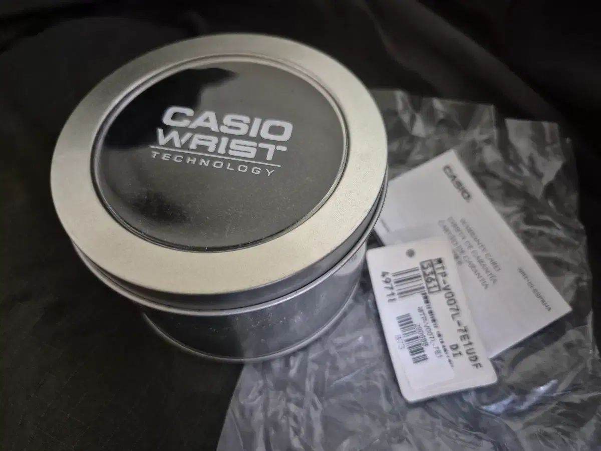 カシオ MTP V 007 フールケース