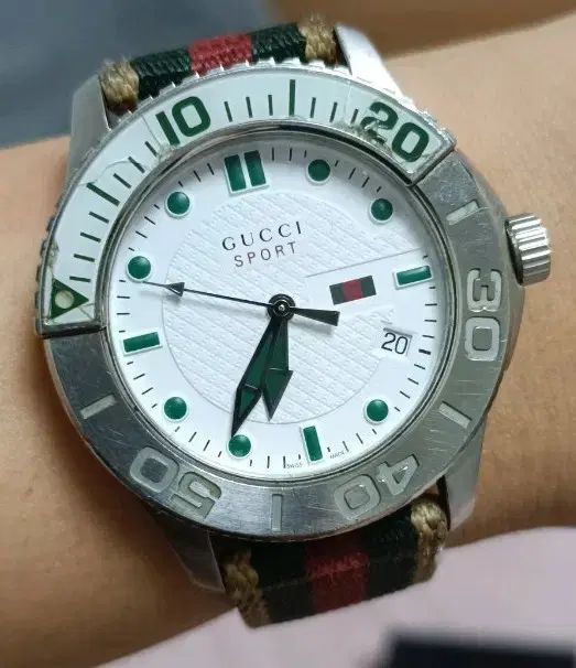 グッチ DIVE メンズ ウォッチ