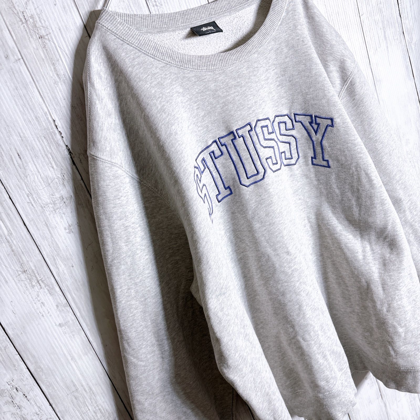 国内正規品】ステューシー STUSSY 古着 グレー パープル 刺繍 