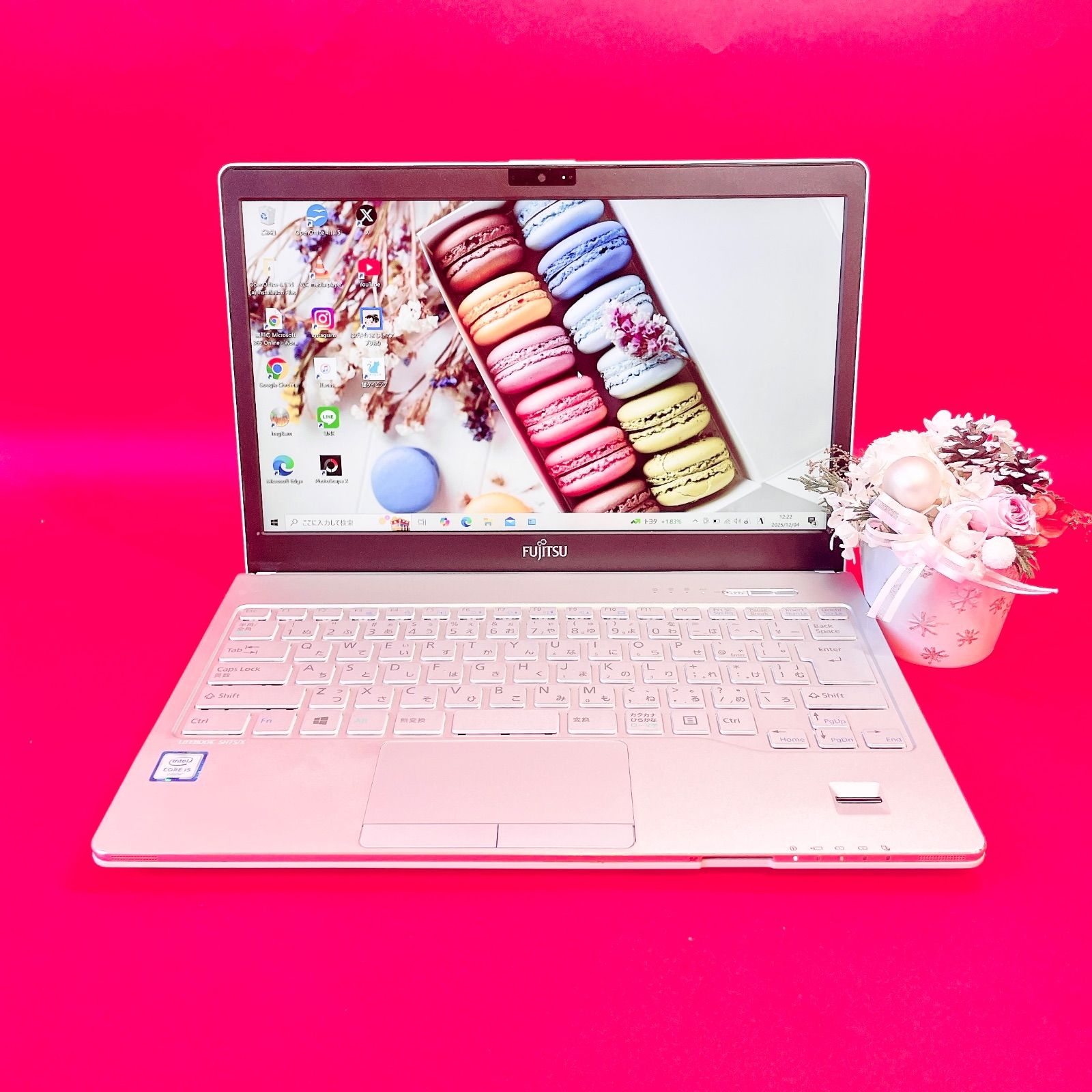 設定済みでサクサク動くSSD⭐大人気白ノートパソコン⭐WEBカメラ⭐社会人・学生 大人気❣️小型軽量✨️薄型ノートパソコン 可愛いホワイト 白