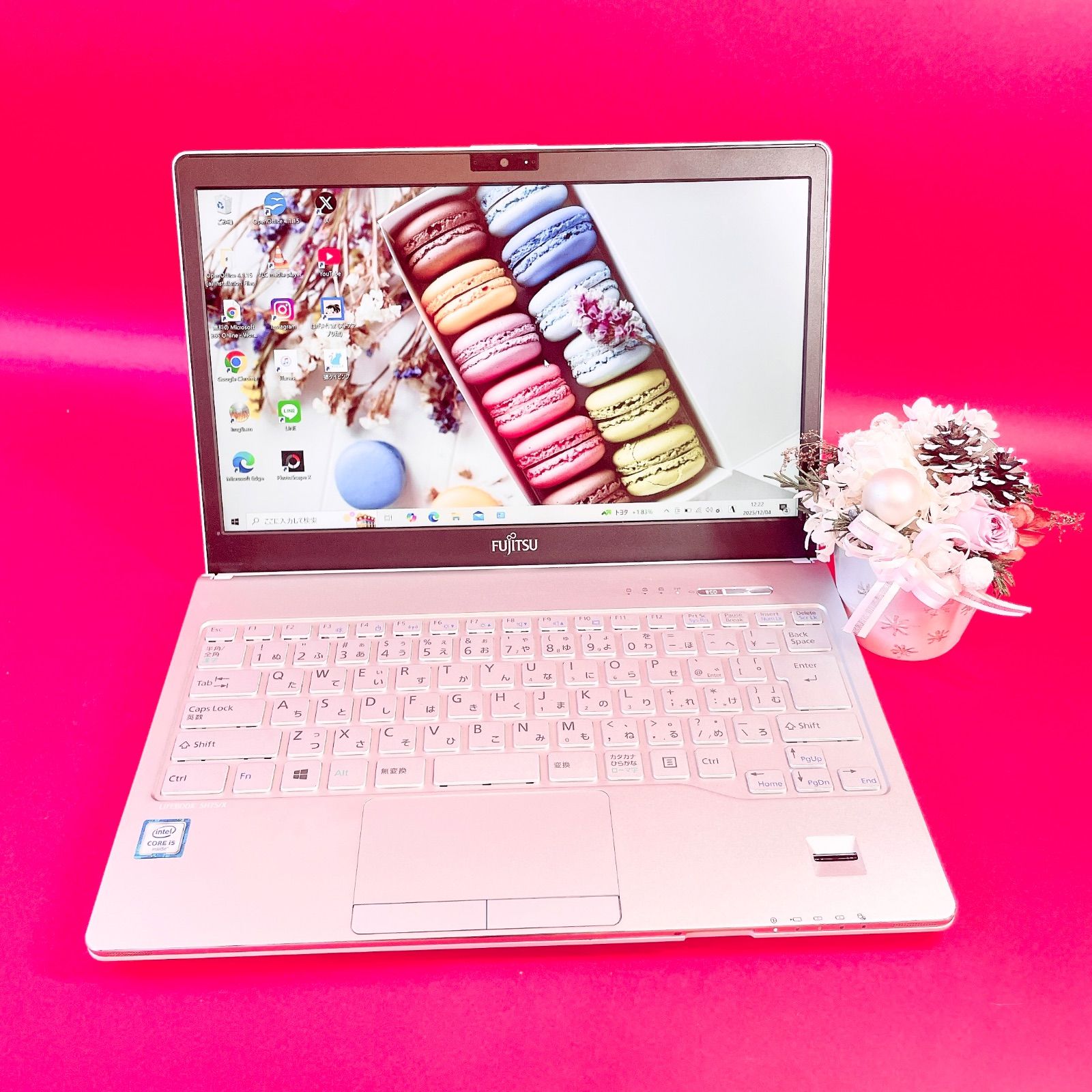 大人気❣️小型軽量✨️薄型ノートパソコン 可愛いホワイト 白