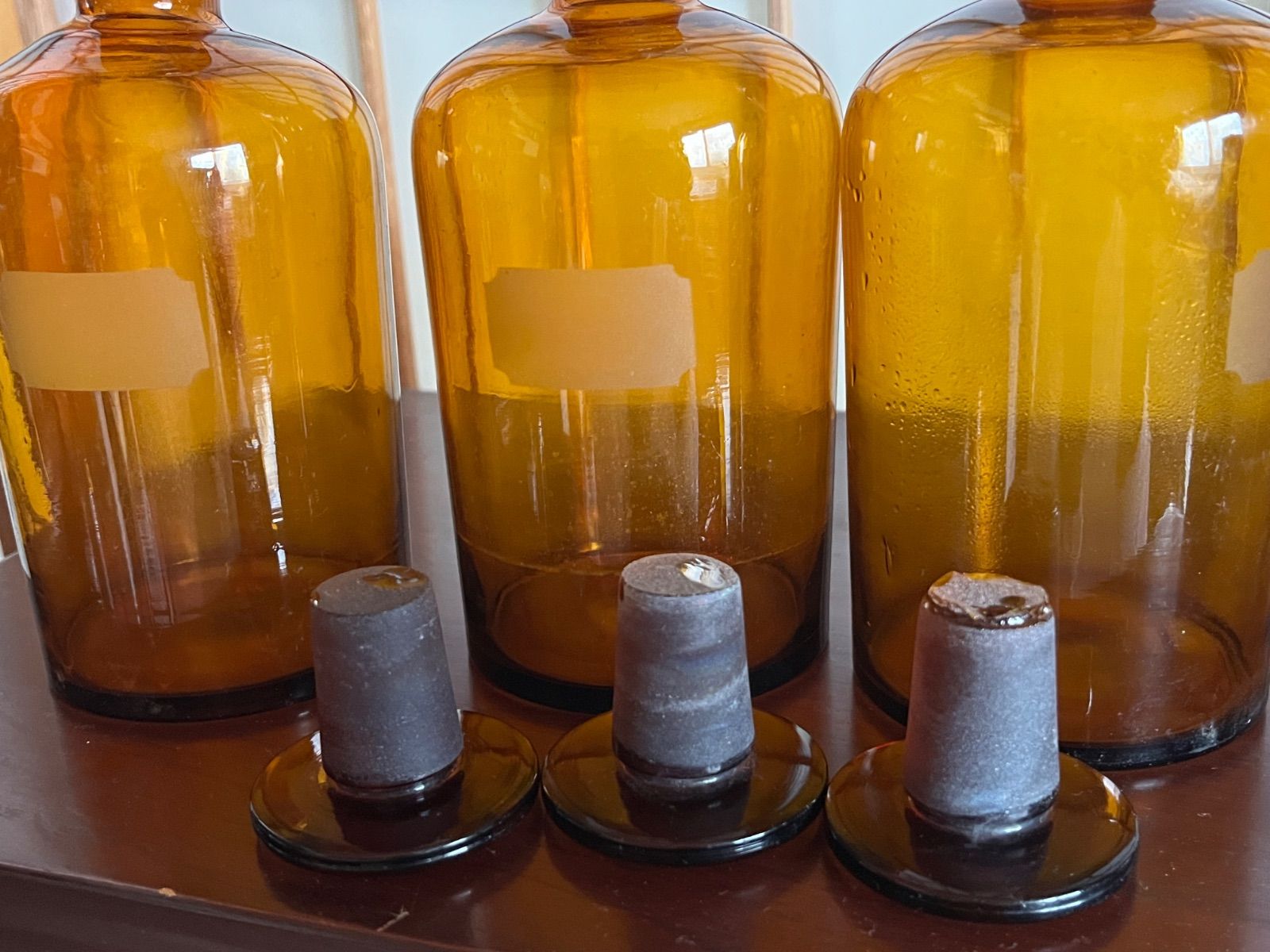 琥珀色 ガラス薬瓶 古道具 花瓶 レトロ アンティーク保存容器 - メルカリ