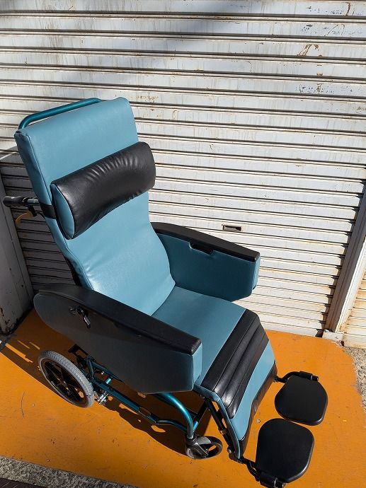 一部地域を除く ティルト＆フルリクライニング車椅子 エリーゼ FR-31 TR km-25-1205-04