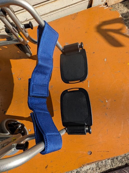 一部地域を除く カワムラサイクル 簡易モジュール車椅子 低床型 KZ 20-40 km-25-1205-06