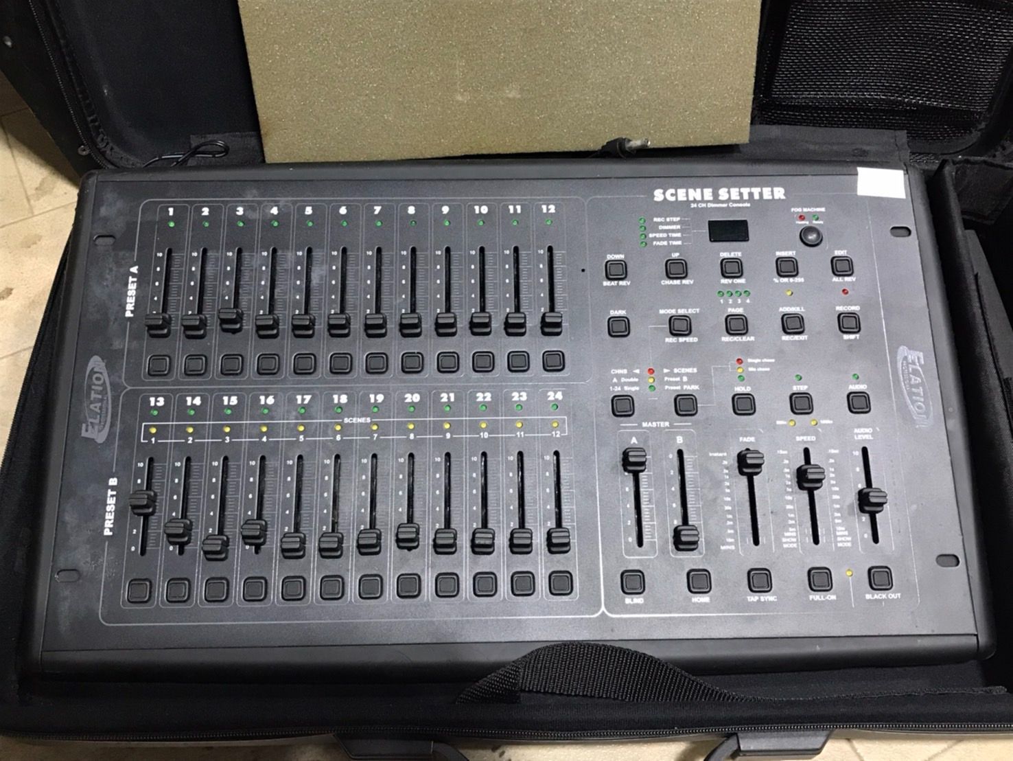 通電 のみ ELATION SCENE SETTER 24 ch