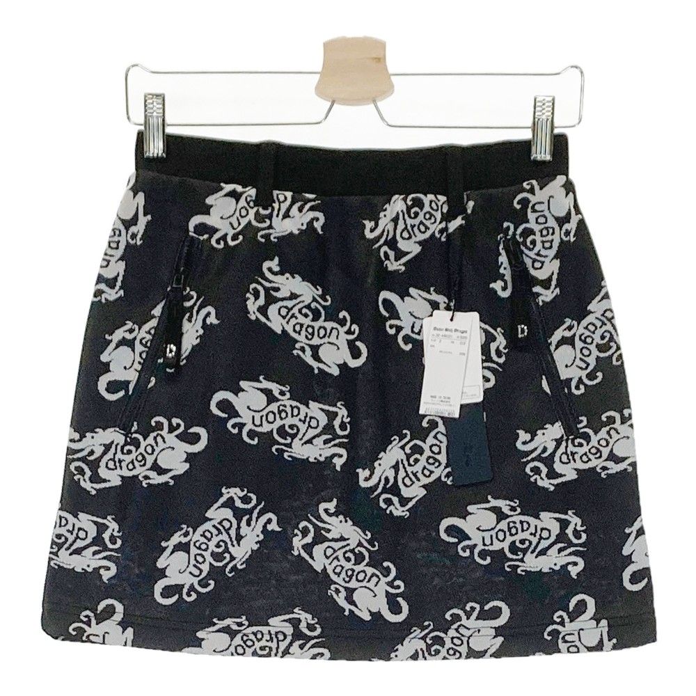 サイズ 2 DANCE WITH DRAGON ダンスウィズドラゴン モデル スカート ドラゴン 総柄 ブラック系 ゴルフウェア レディース ストスト