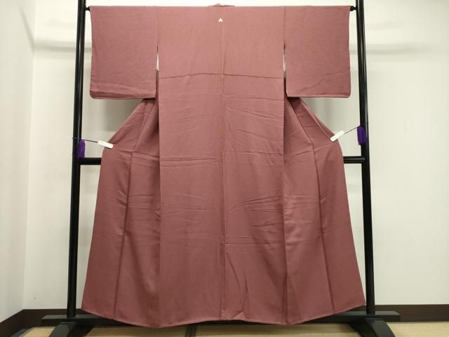 平和屋着物 上質な色無地 紋意匠 蘇芳香色 正絹 gh