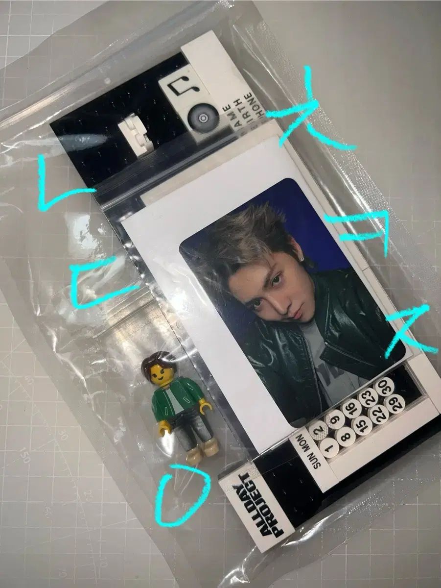 オールディフェンス ウチャン トレカ LEGOブロック カレンダー フィギュア 1週目