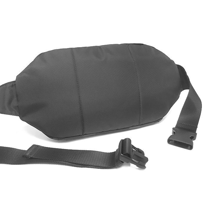 併売商品 BLACK LABEL ブラックレーベル クレストブリッジ ボディバッグ チェック柄 ナイロン ブラック ショルダーバッグ メンズ レディース M 1515