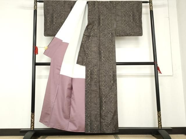 平和屋着物●都喜ヱ門　本場大島紬　泥染め　手織り　カタス7マルキ　虹色の中で　証紙付き　藤絹織物謹製　正絹　逸品　AABE0147cs 平和屋着物○都喜ヱ門 本場大島紬 泥染め 手織り カタス7マルキ 虹色の