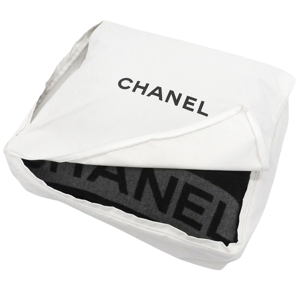 未使用 シャネル CHANEL 2019年商品 バイカラー ロゴクッション 超大判