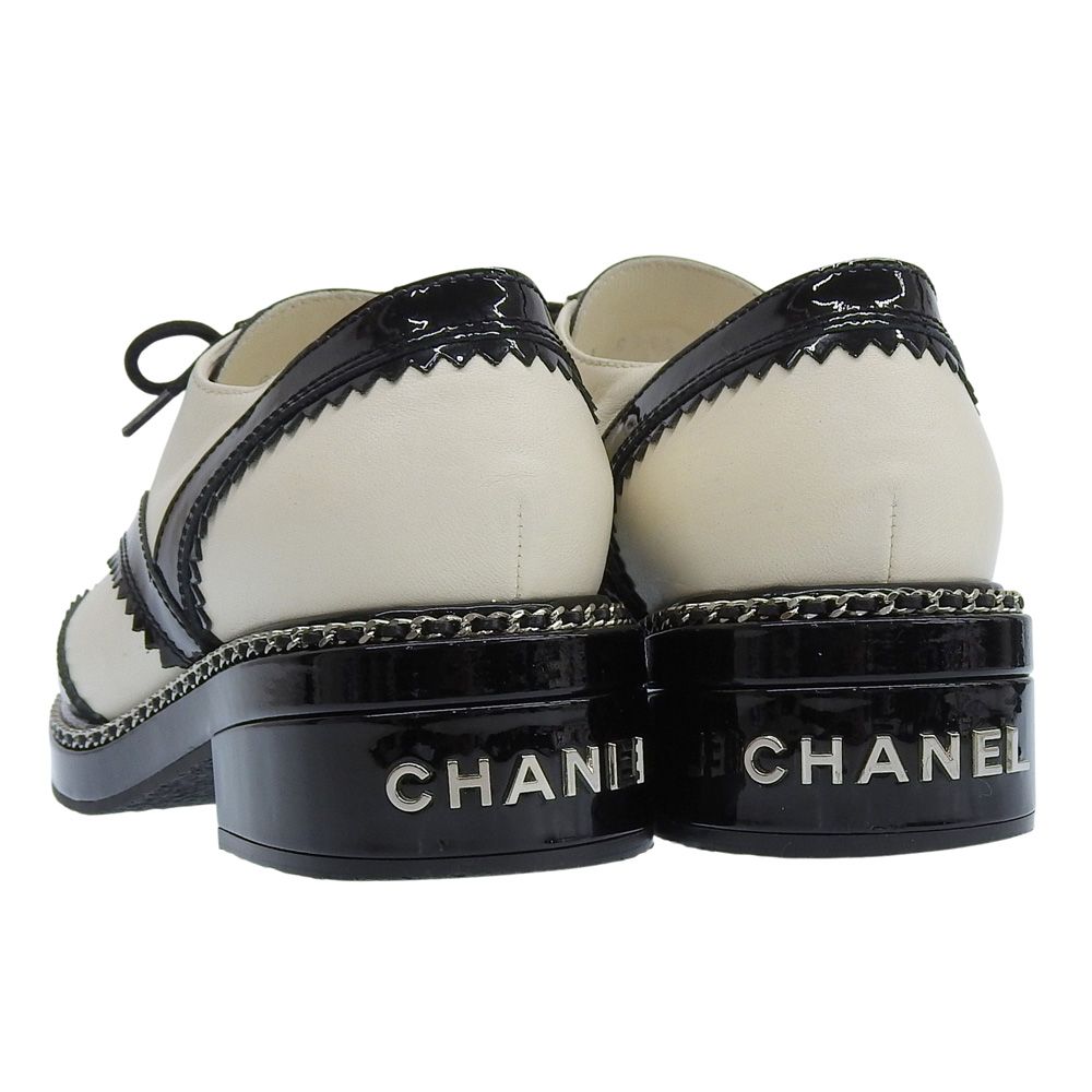 パテントレザー