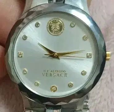 ヴェルサーチェ 18 K用竜頭 メタル時計