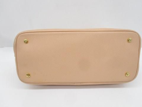  ヴィヴィアンウエストウッド VivienneWestwood アングロマニア オーブ ロゴ サーモンピンク レディース