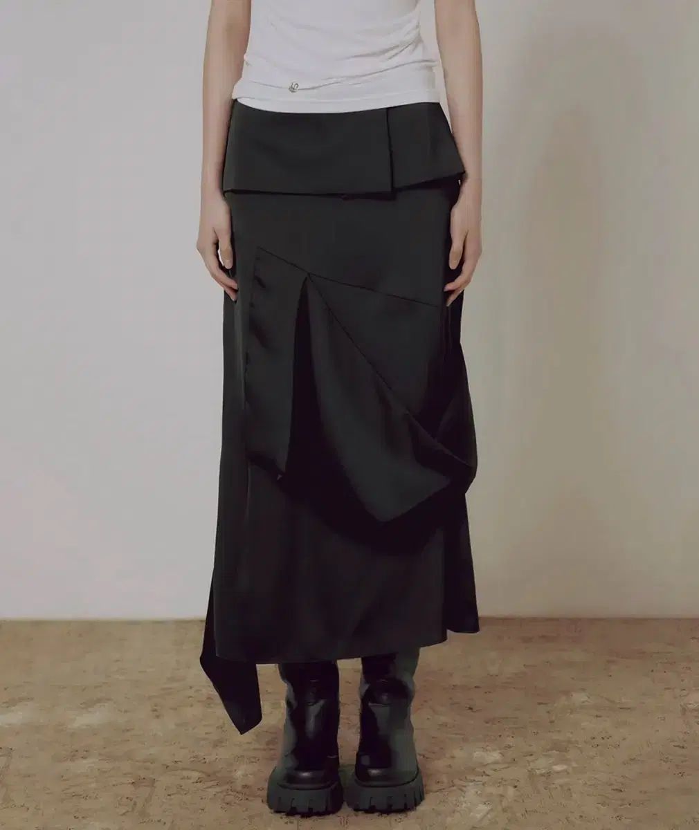 フ アップ ドレープ レイヤード マキシ ロング丈スカート ブラック 2 WAY フリル アシンメトリー スリット The Black Skirts ミディ