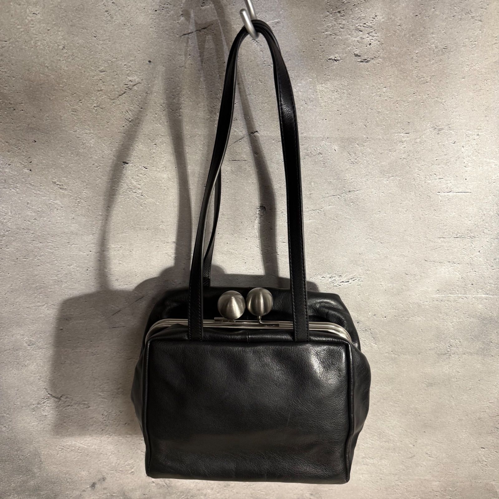 kawa-kawa がま口バッグ 黒　ハンドバッグ　カワカワ ✨kawa-kawa カワカワ がま口 ショルダーバッグ 2WAY ハンドバッグ