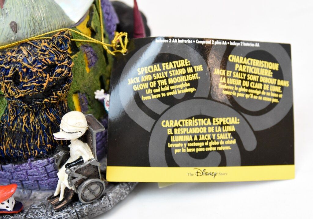 ディズニーストア ディズニースノードーム ナイトメアビフォアクリスマススノードーム