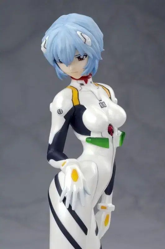 エヴァンゲリオン新劇場版 綾波レイ 1/8 完成品フィギュア movic 未