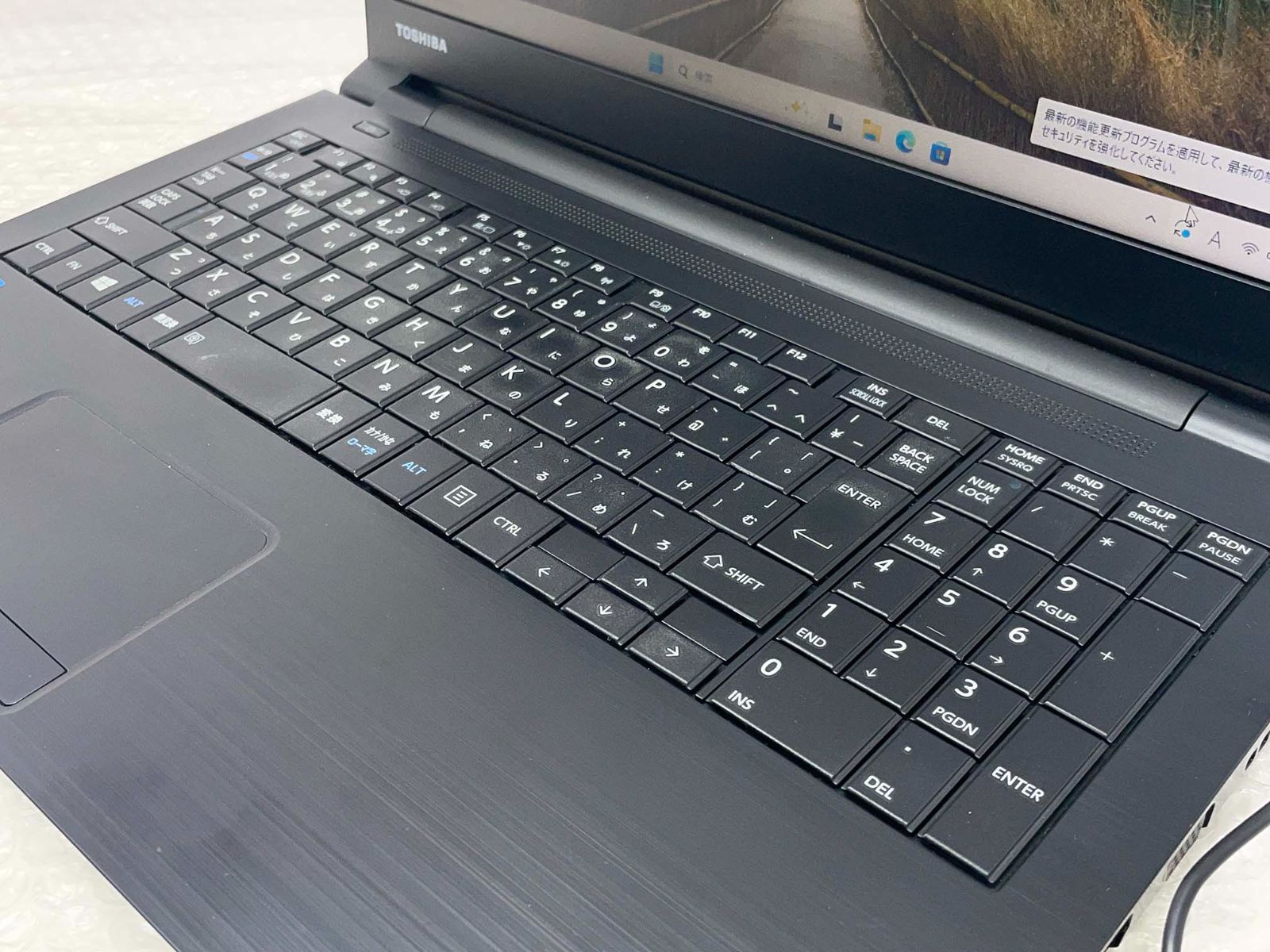 東芝 dynabook AZ35/GB i3-8130U/4GB/1TB HDD/Windows11/15.6型HD