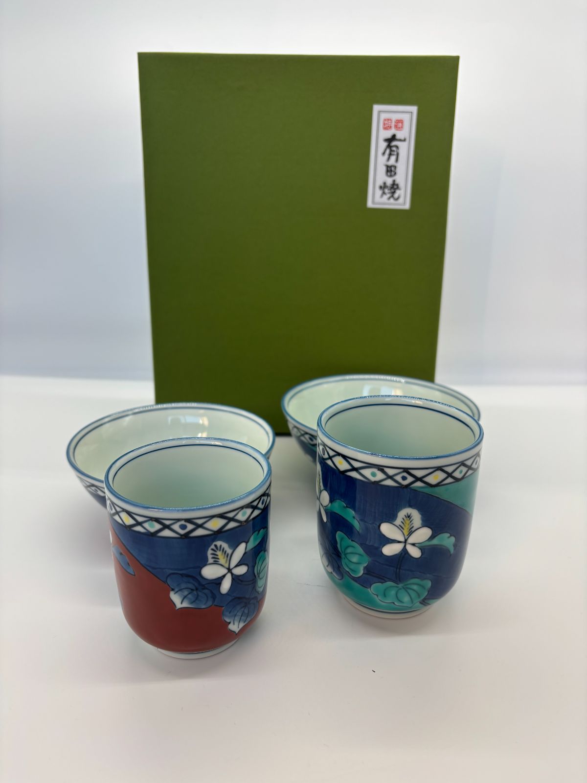 睦揃 飯碗 湯呑4客セット 有田焼 錦草枕 陶器 プレゼント ギフト 即配達