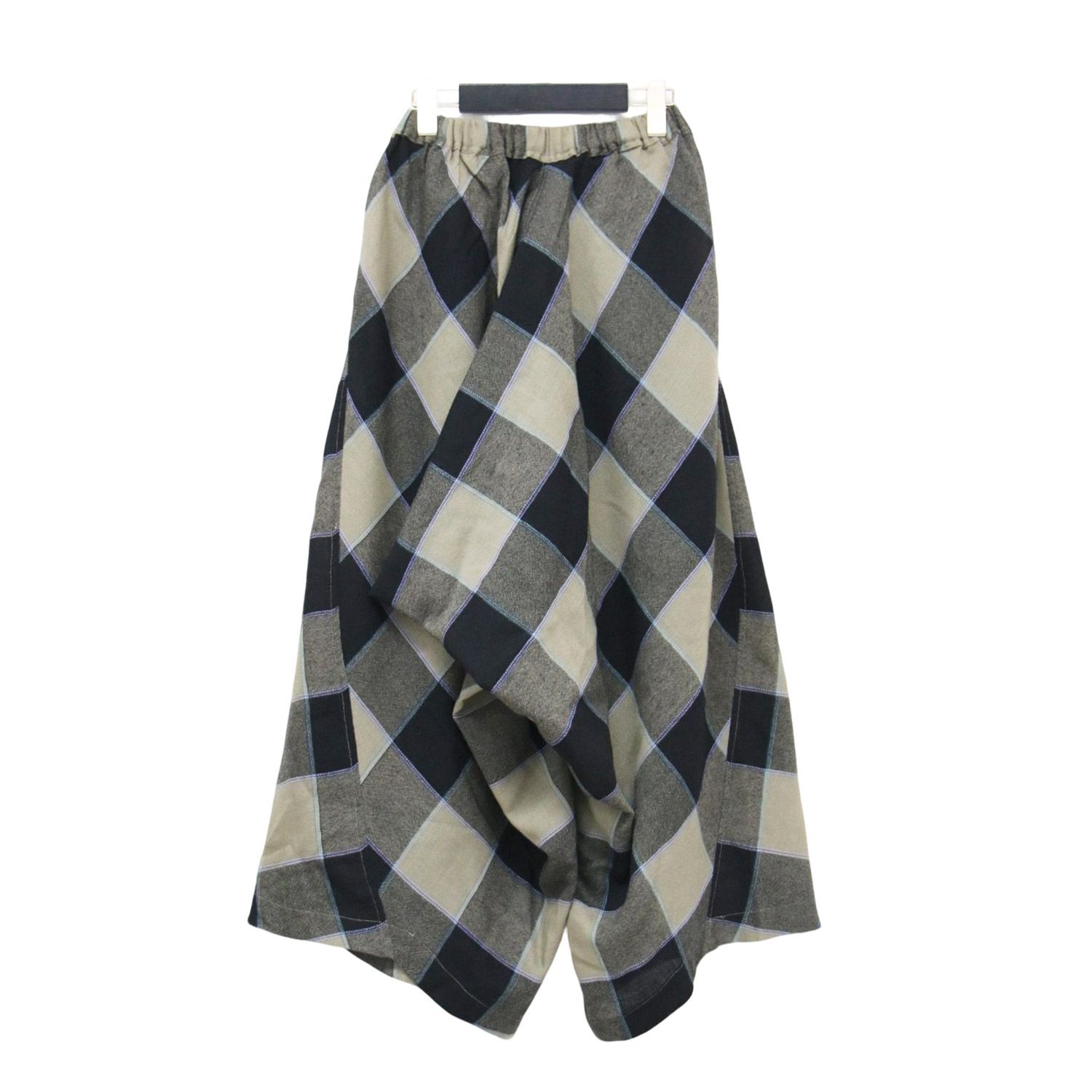 Plantation プランテーション パンツ カーキ ブラック系 サイズ:M | チェック柄 ウール サルエルパンツ | ウエストゴム ワイド ドレープ | 日本製 | ボトムス ズボン【レディース】【中古】【K4655】 Plantation プランテーション パンツ カーキ ブラック系 サイズ:M