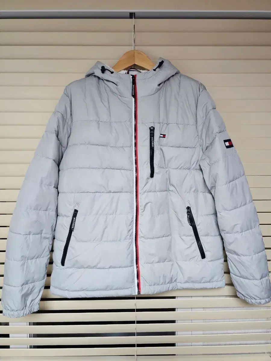 トミーヒルフィガー フード ダウン ジャケット グレー XL 105