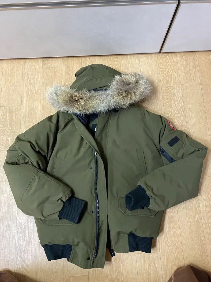 カナダグース チリワック L ミリタリー グリーン