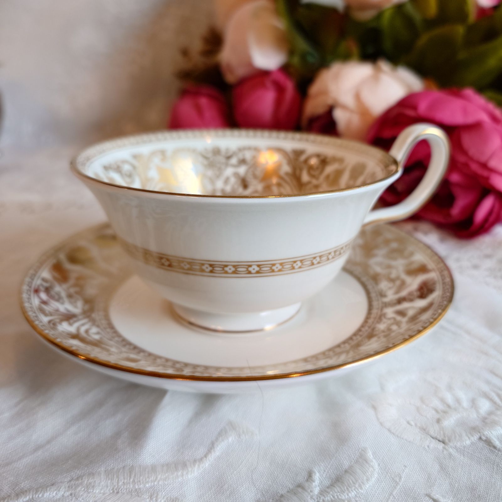 WEDGWOOD フロレンティーン ゴールド 商品番号E - メルカリ