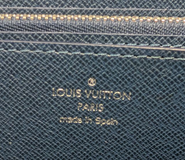 ルイヴィトン タイガ ジッピーXL ラウンドファスナー 長財布 型押し レザー ライン入り オーガナイザー  トラベルケース オセアンブルー ルイヴィトン タイガ ジッピーXL ラウンドファスナー 長財布 型押し