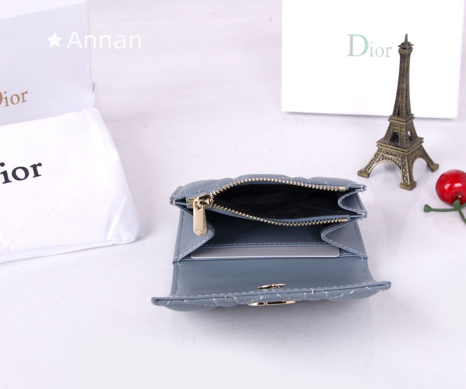 送料込☆ 極美品 Christian Dior クリスチャンディオール 折り財布