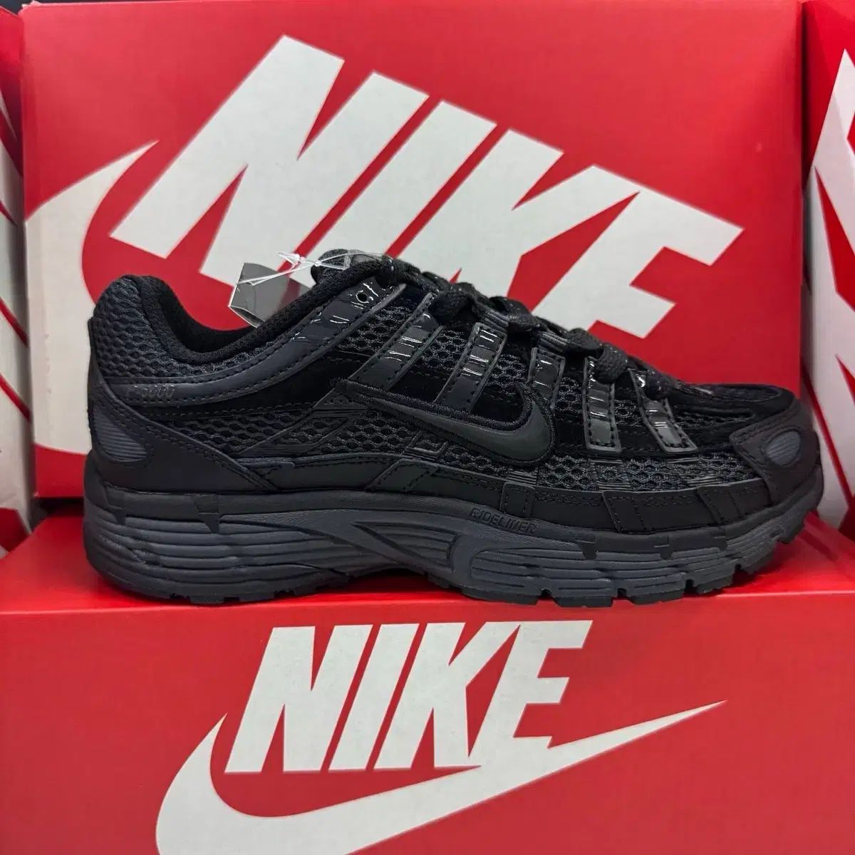 P-6000 ナイキ スニーカー NIKE ブラック Nike 黒 メンズ | レディース