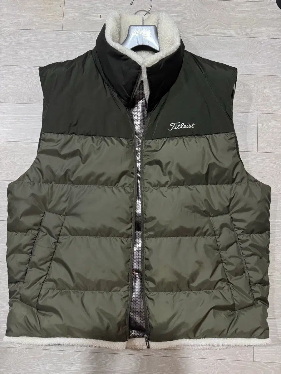 タイトリスト Titleist ゴルフウェア ダウン ベスト