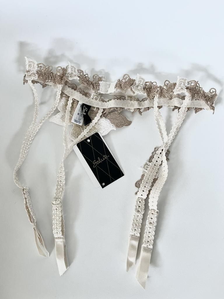 WACOALサルート店舗限定90gオペラ座の怪人ガーターベルトM ☆【新品】Wacoal Salute ワコールサルート ガーターベルト 90G オペラ