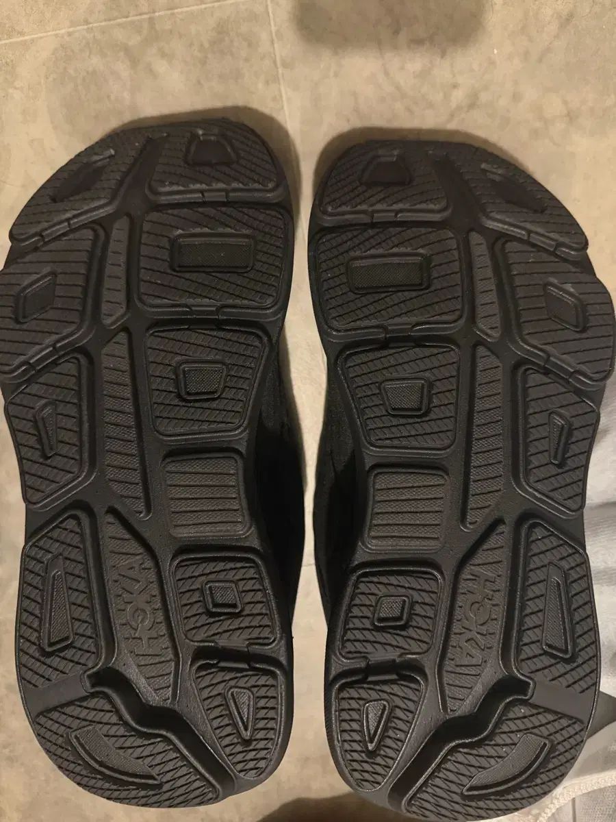 ホカ オネオネ ボンダイ9 wide 265