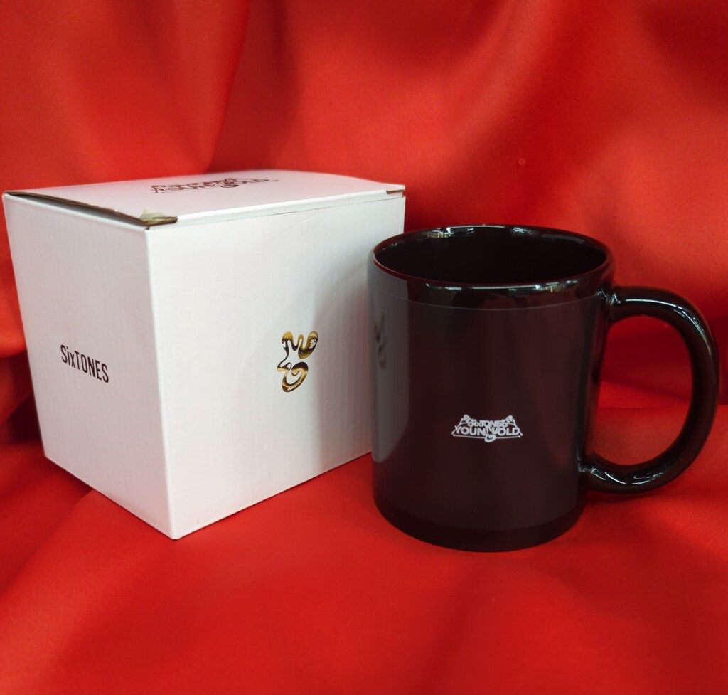 SixTONES 25年YOUNG OLD YOUNG OLDマグ - メルカリ
