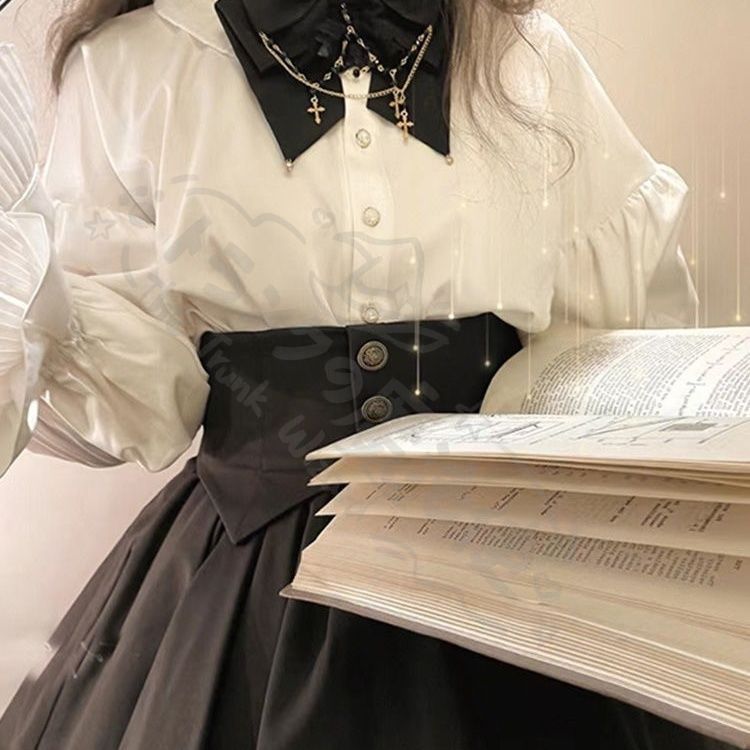 新年 用コスプレ衣装 ゴシック風ロリーシャツとハイウエストスカートセッランタンスリーブのブラウス 階層付きスカー修道女コスプレ衣 装 の特別な雰囲気