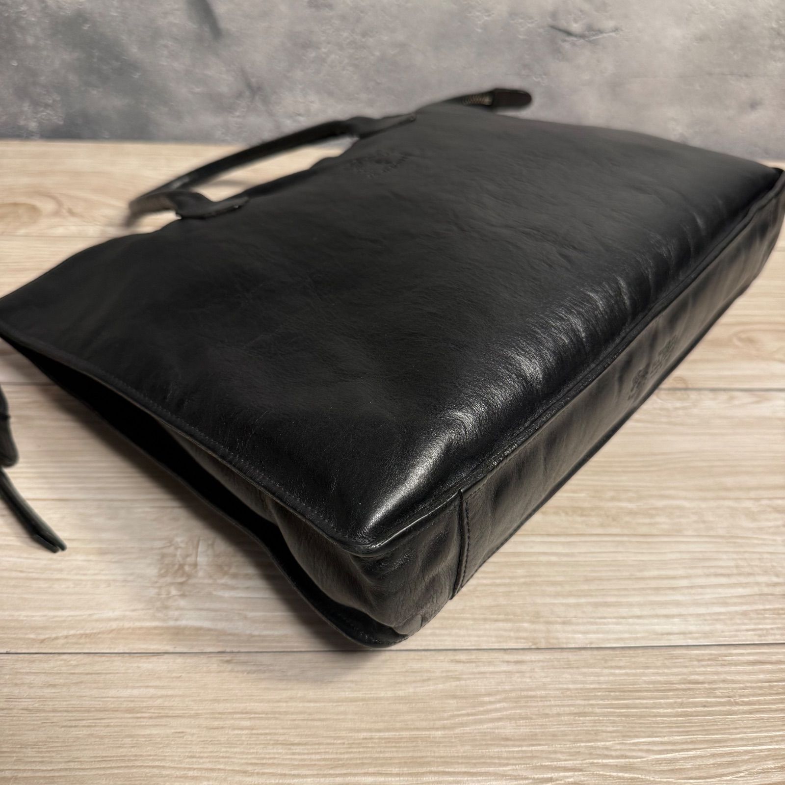 ✨IL BISONTE イルビゾンテ オールレザー ビジネスバッグ ブラック 35