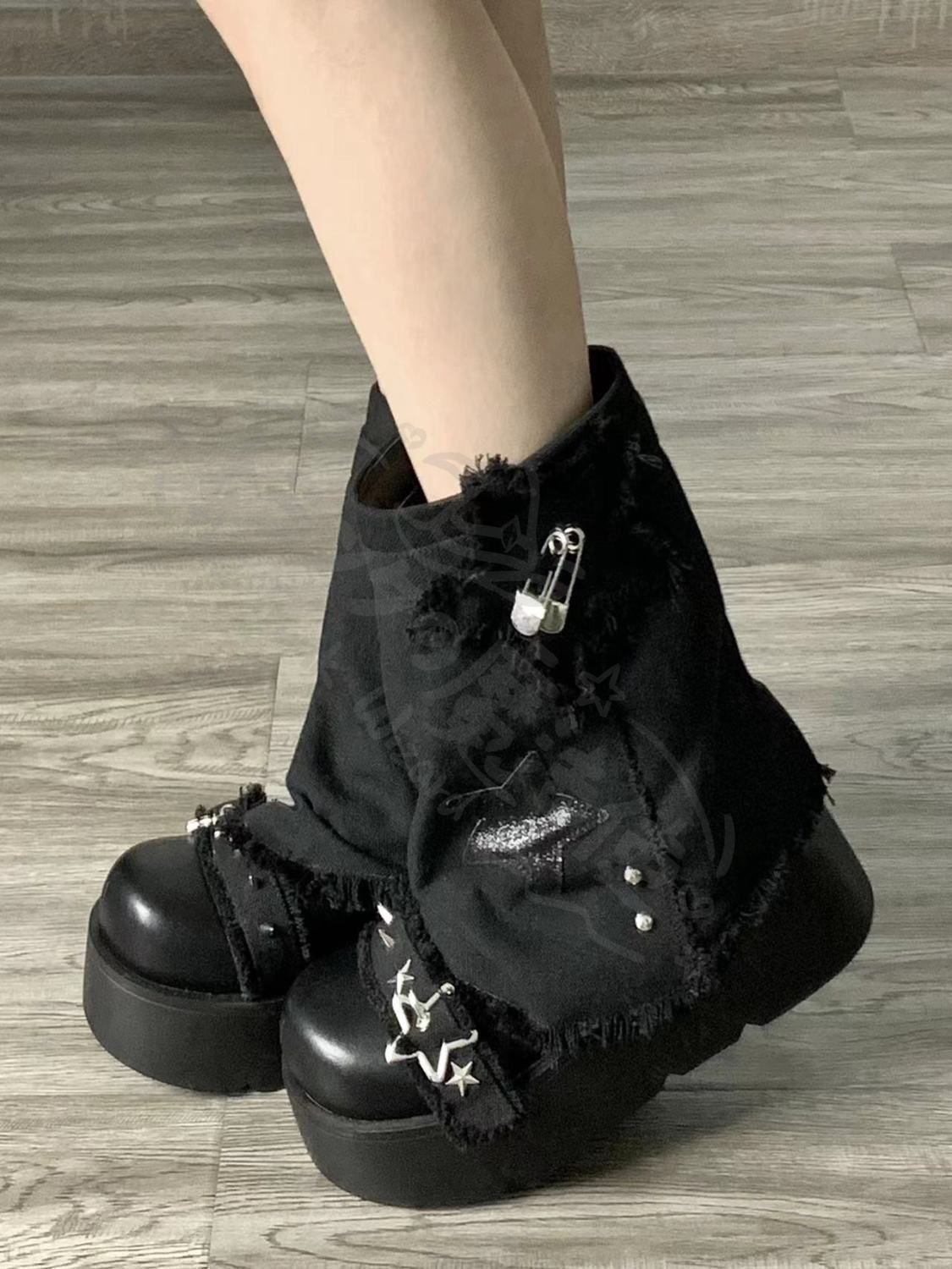 新年 用コスプレ衣装 即星厚底星形装安全ピデザイ帆一体成ロリータゴシックY 2 K原宿可愛ブラック＆ホワイ厚底身長アッ秋新個性派レディーおしゃ人歩きやす韓国通普段使いにも最適