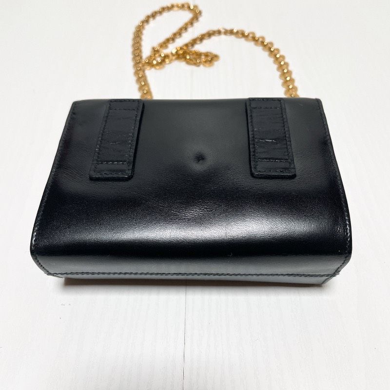 Salvatore Ferragamo サルヴァトーレ フェラガモ ヴァラリボン ミニ