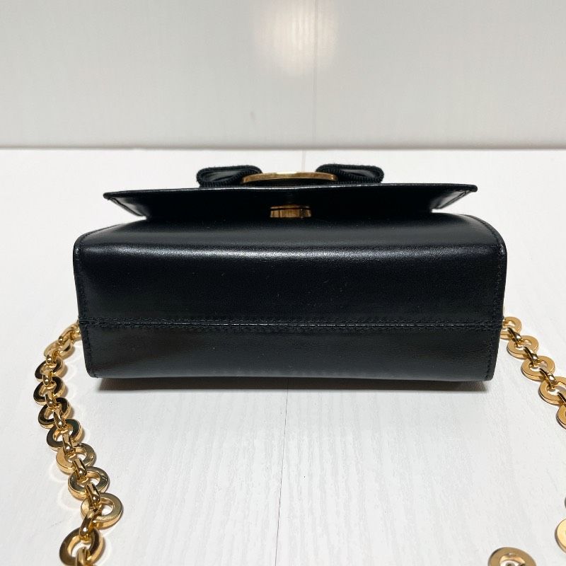 Salvatore Ferragamo サルヴァトーレ フェラガモ ヴァラリボン ミニ