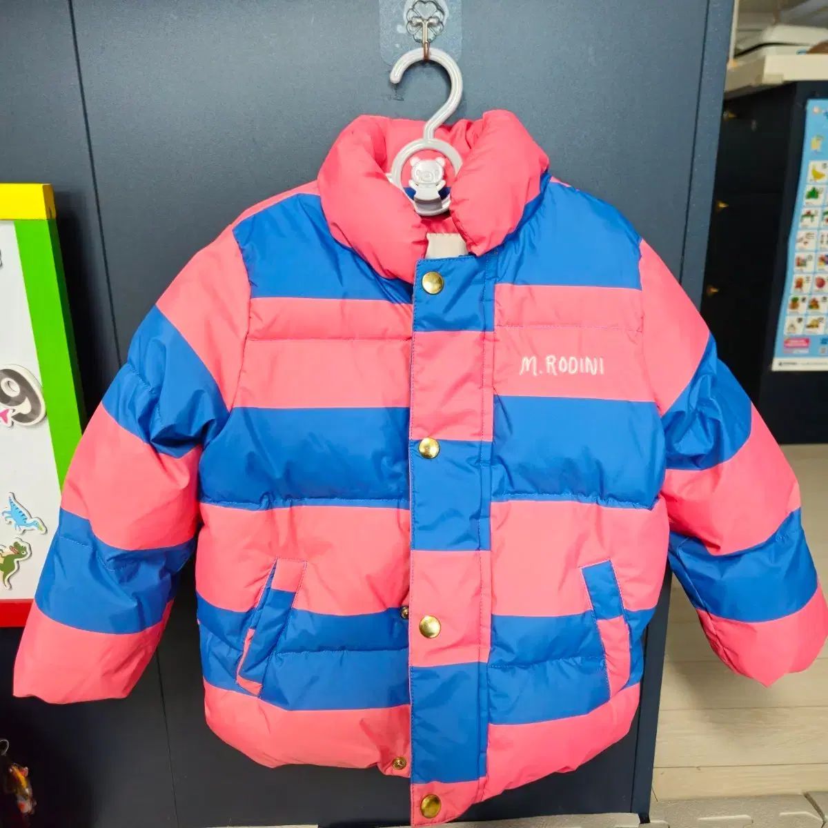 ミニロディーニ ピンク ブルー ストライプ ダウン アウター