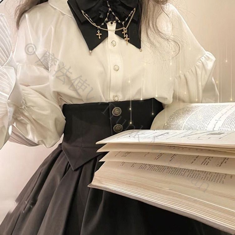 新年 用コスプレ衣装 ゴシック風ロリータ シャツとハイウエストスカートセット ランタンスリーブのブラウス 階層付きスカート 修道女風 コスプレ衣装 装い の特別な雰囲気