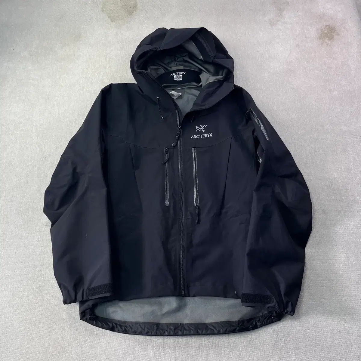 100 ARC TERYX アークテリクス SVアルファ ゴアテックス ウィンドブレーカー ジャケット